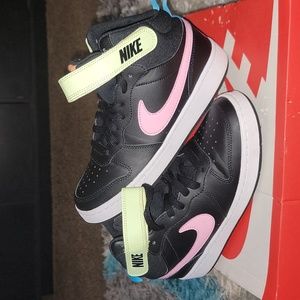 Black/Pink/BlueFury/Neon Yellow Youth 6.5 Nike Court Borough Mid 2.